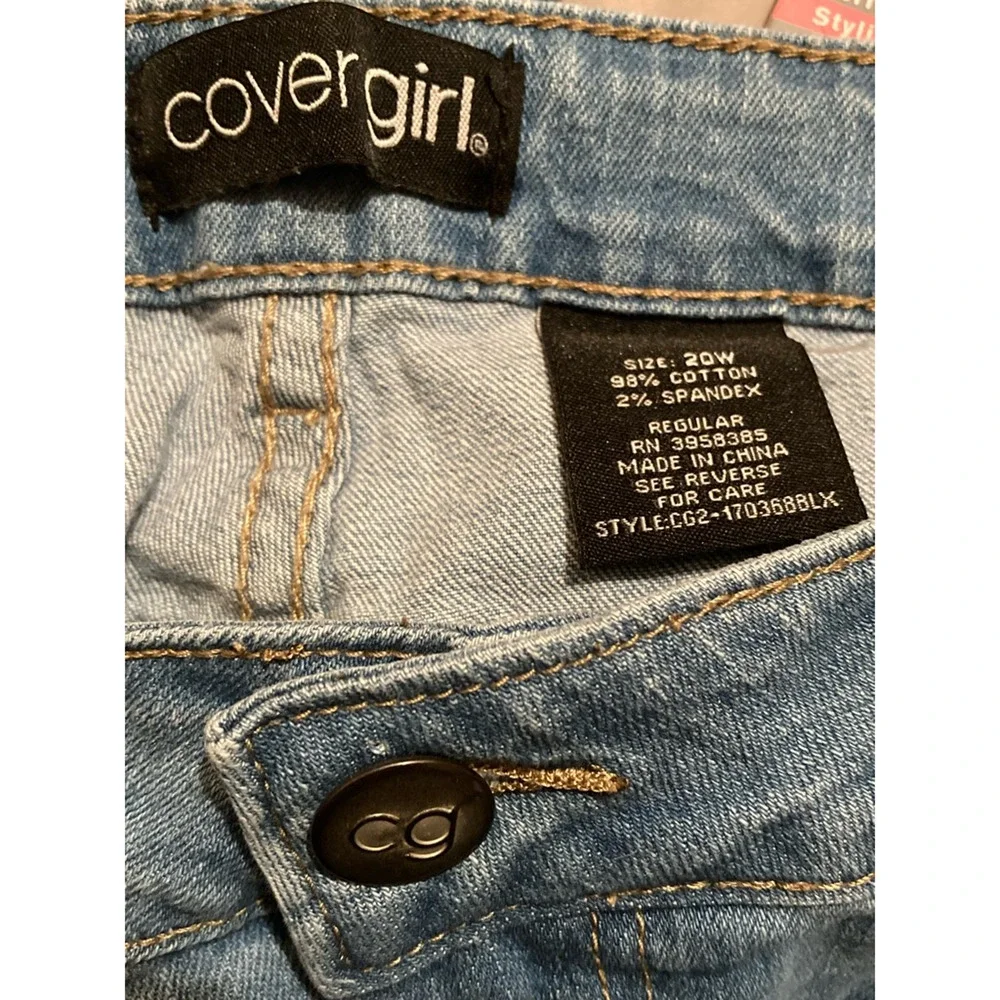 Cover Girl Womens Cropped Jeans Blue‎ Distressed Medium Wash Frayed Plus 20W New